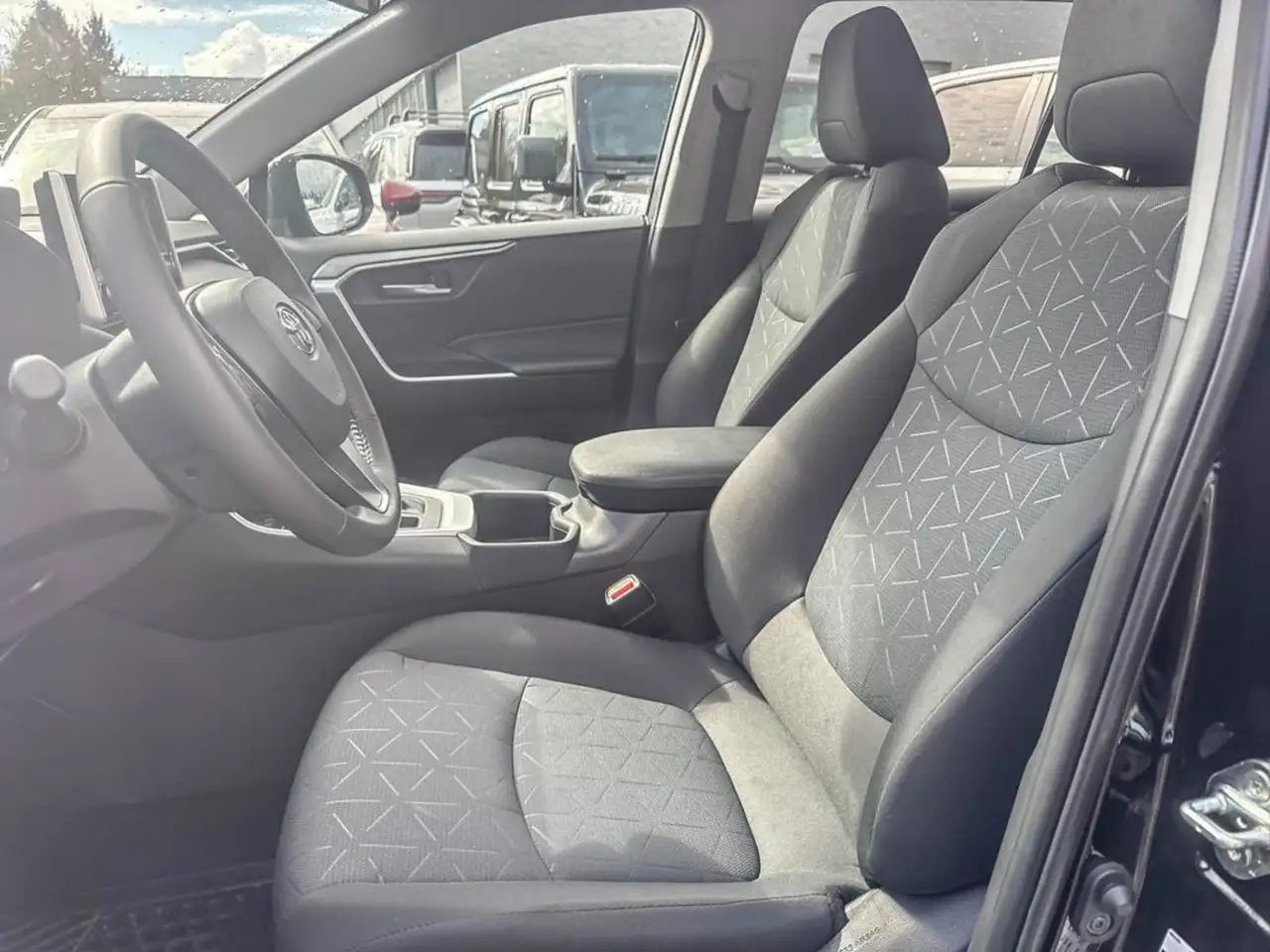 Toyota RAV 4 снимка Toyota RAV 4