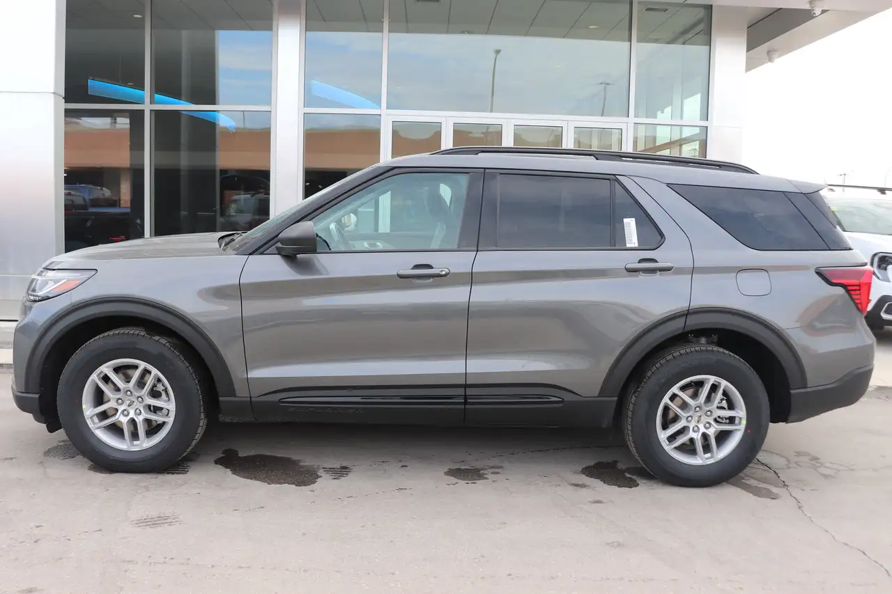 Ford Explorer photo Ford Explorer
