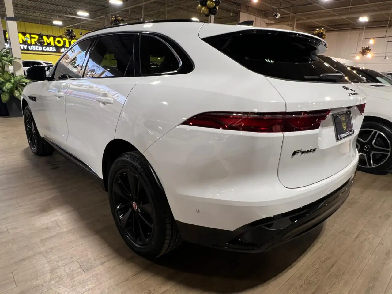 Jaguar F-Pace photo Jaguar F-Pace