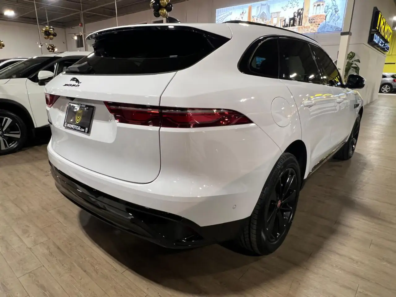 Jaguar F-Pace photo Jaguar F-Pace