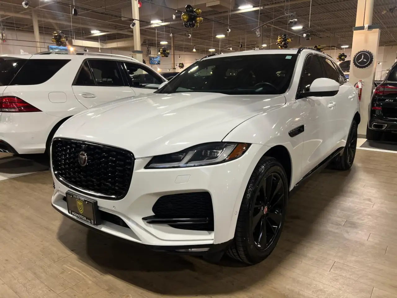Jaguar F-Pace photo Jaguar F-Pace