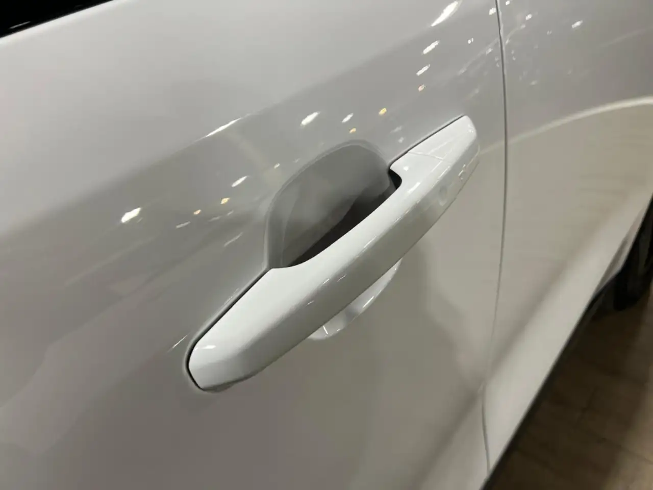 Jaguar F-Pace photo Jaguar F-Pace