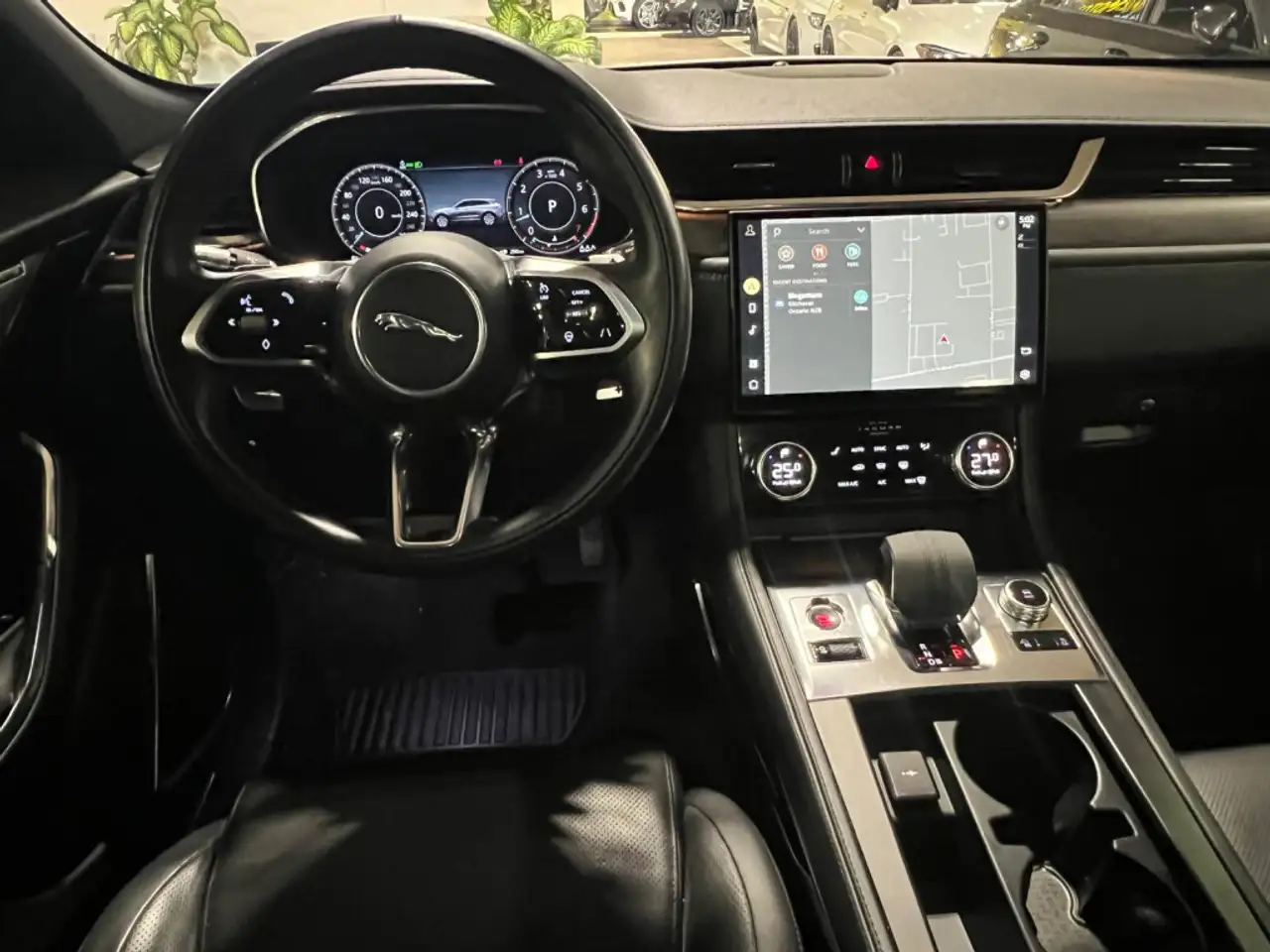 Jaguar F-Pace photo Jaguar F-Pace