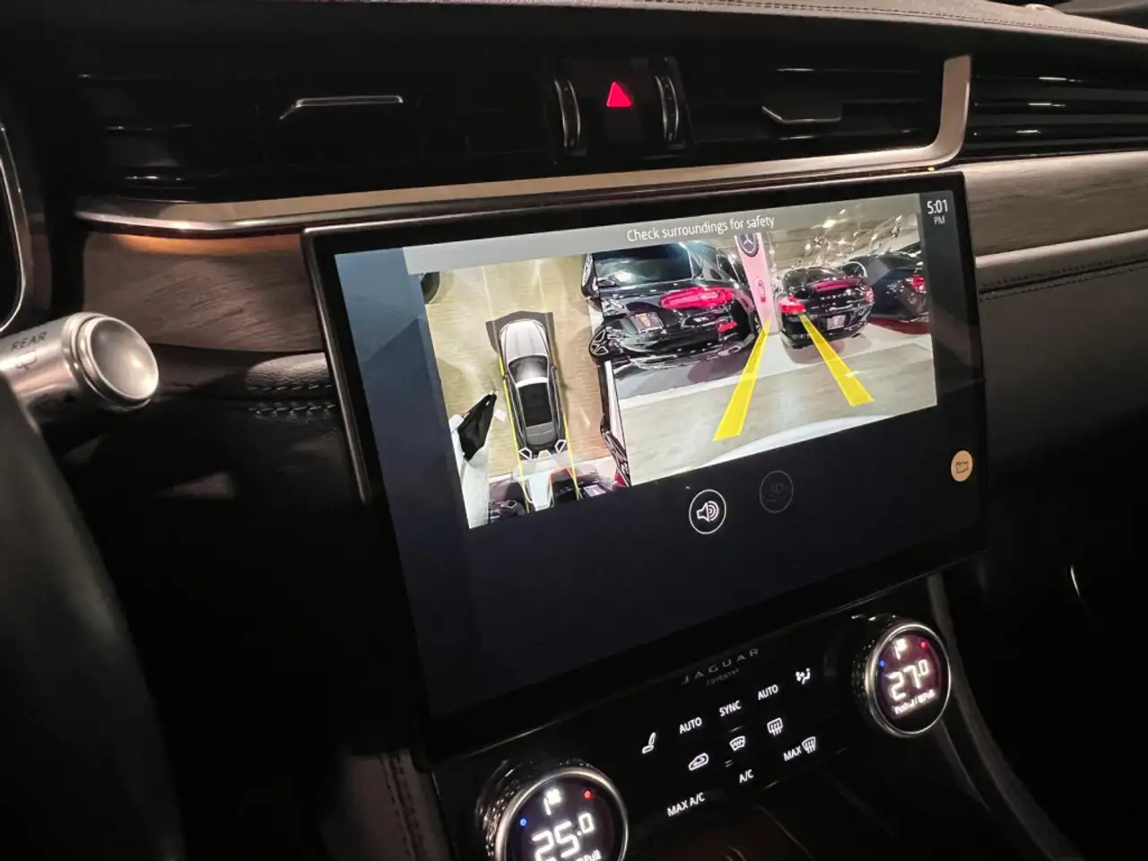 Jaguar F-Pace photo Jaguar F-Pace