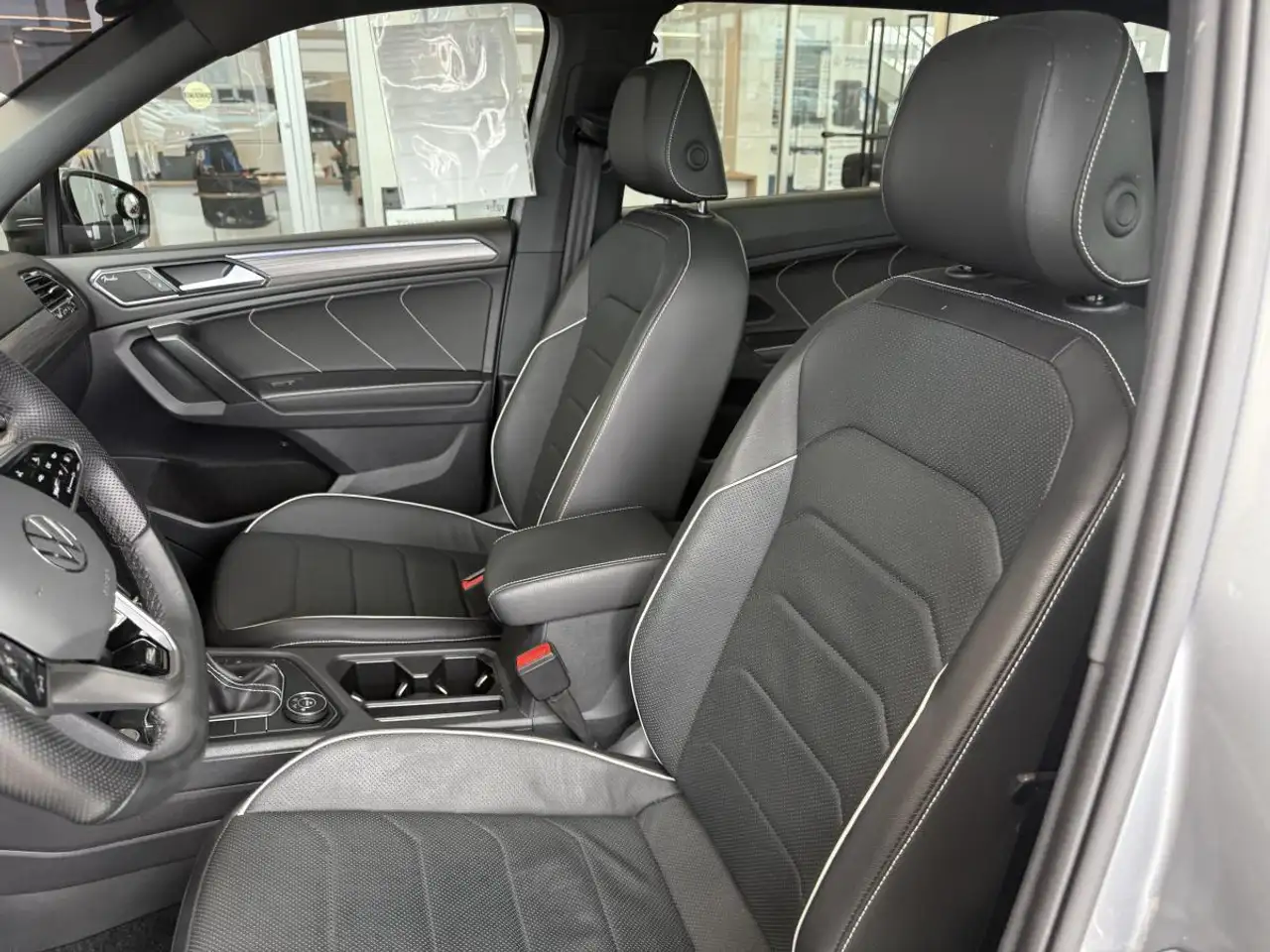 Volkswagen Tiguan снимка Volkswagen Tiguan