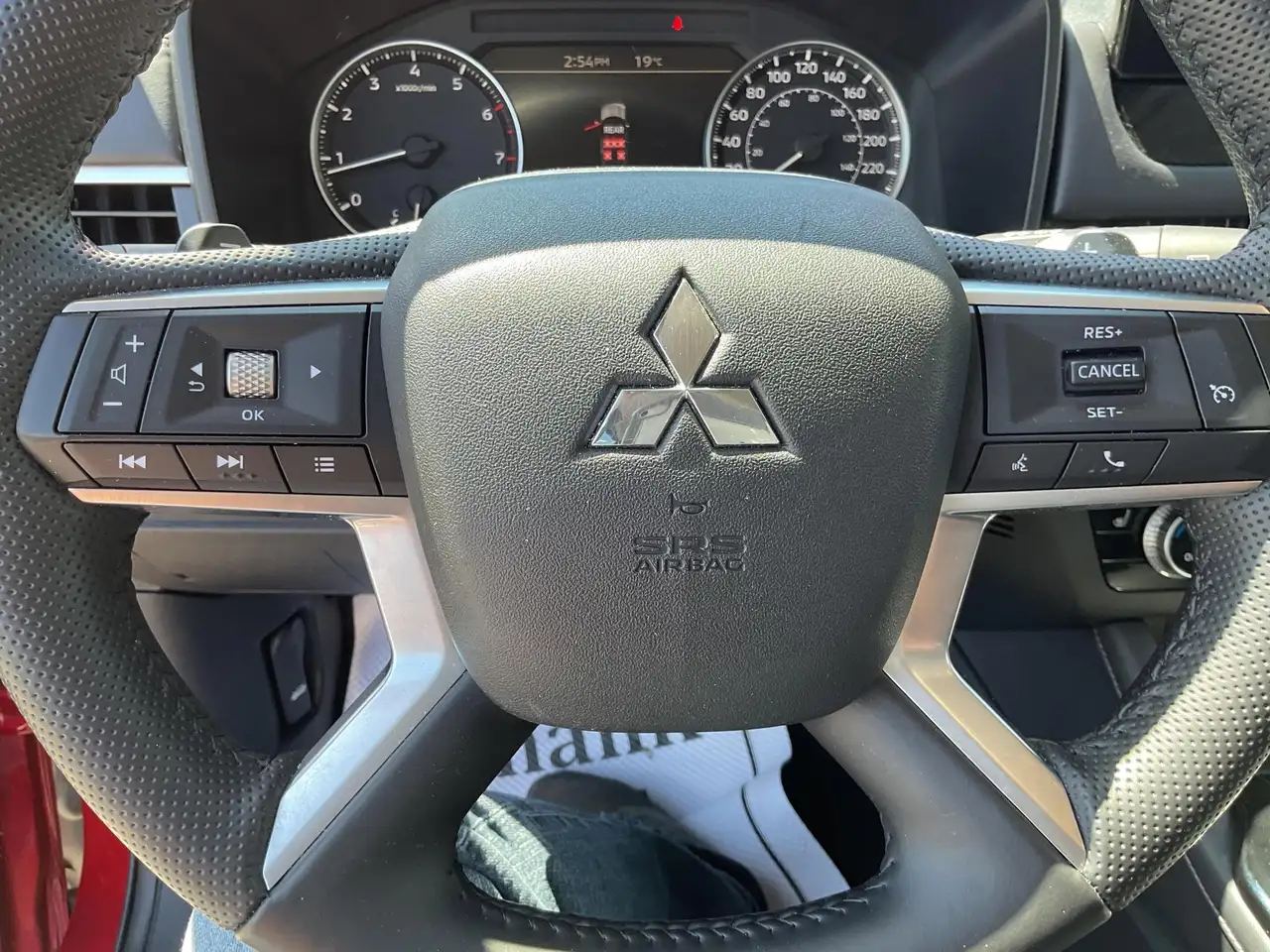 Mitsubishi Outlander photo Mitsubishi Outlander
