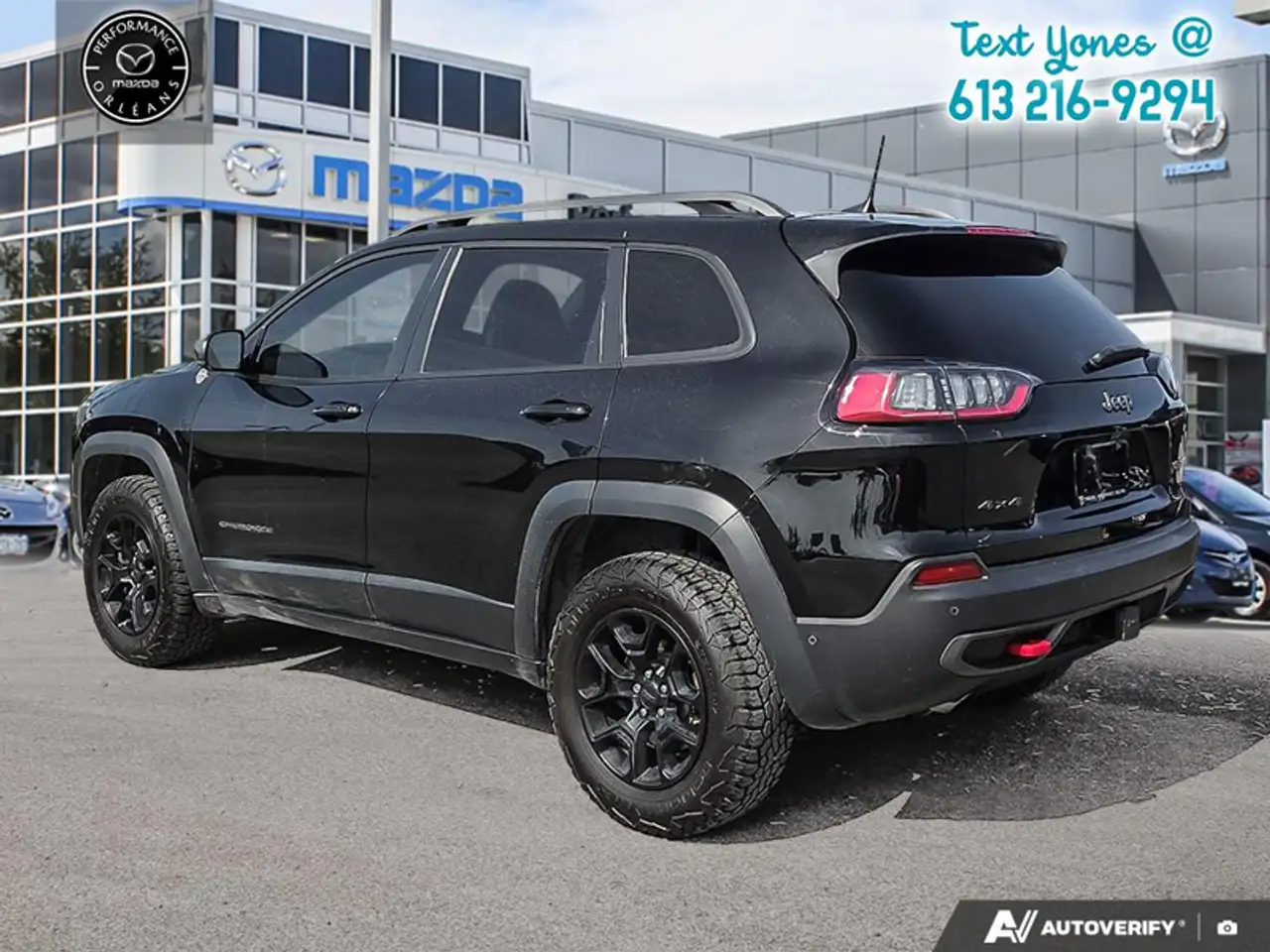 Jeep Cherokee photo Jeep Cherokee