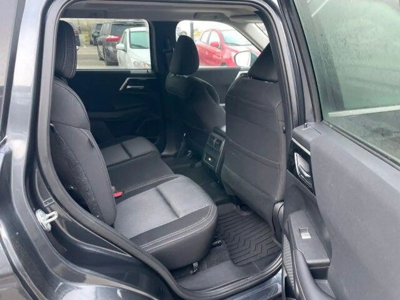 Mitsubishi Outlander снимка Mitsubishi Outlander