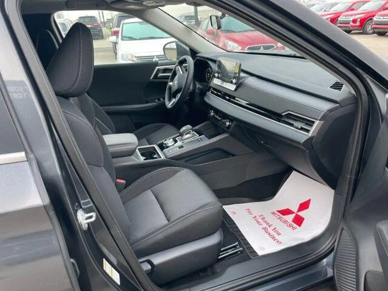 Mitsubishi Outlander снимка Mitsubishi Outlander