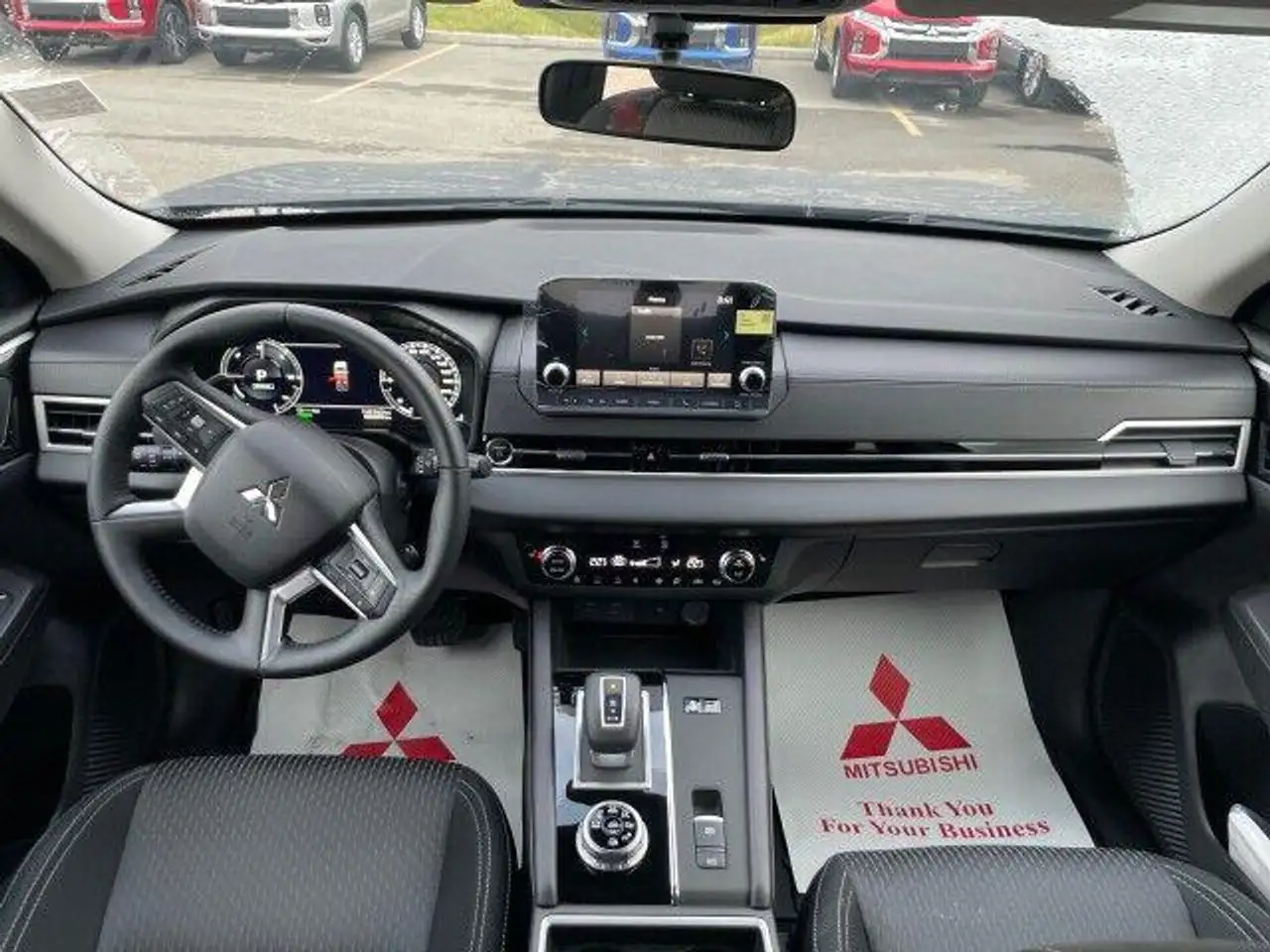Mitsubishi Outlander снимка Mitsubishi Outlander
