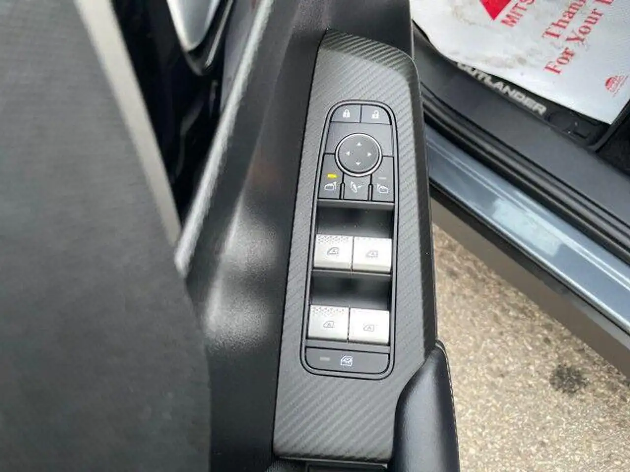 Mitsubishi Outlander снимка Mitsubishi Outlander