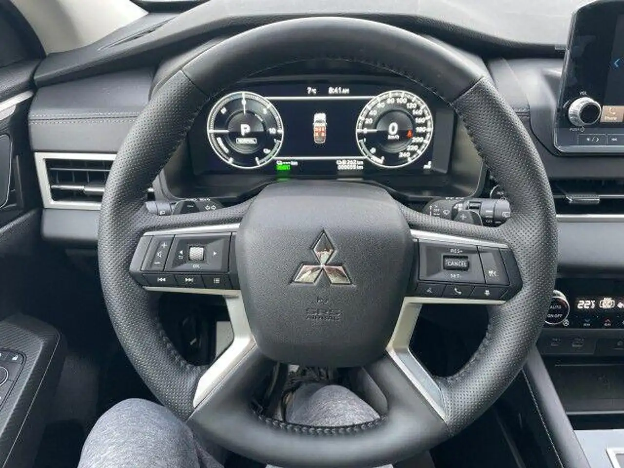 Mitsubishi Outlander снимка Mitsubishi Outlander