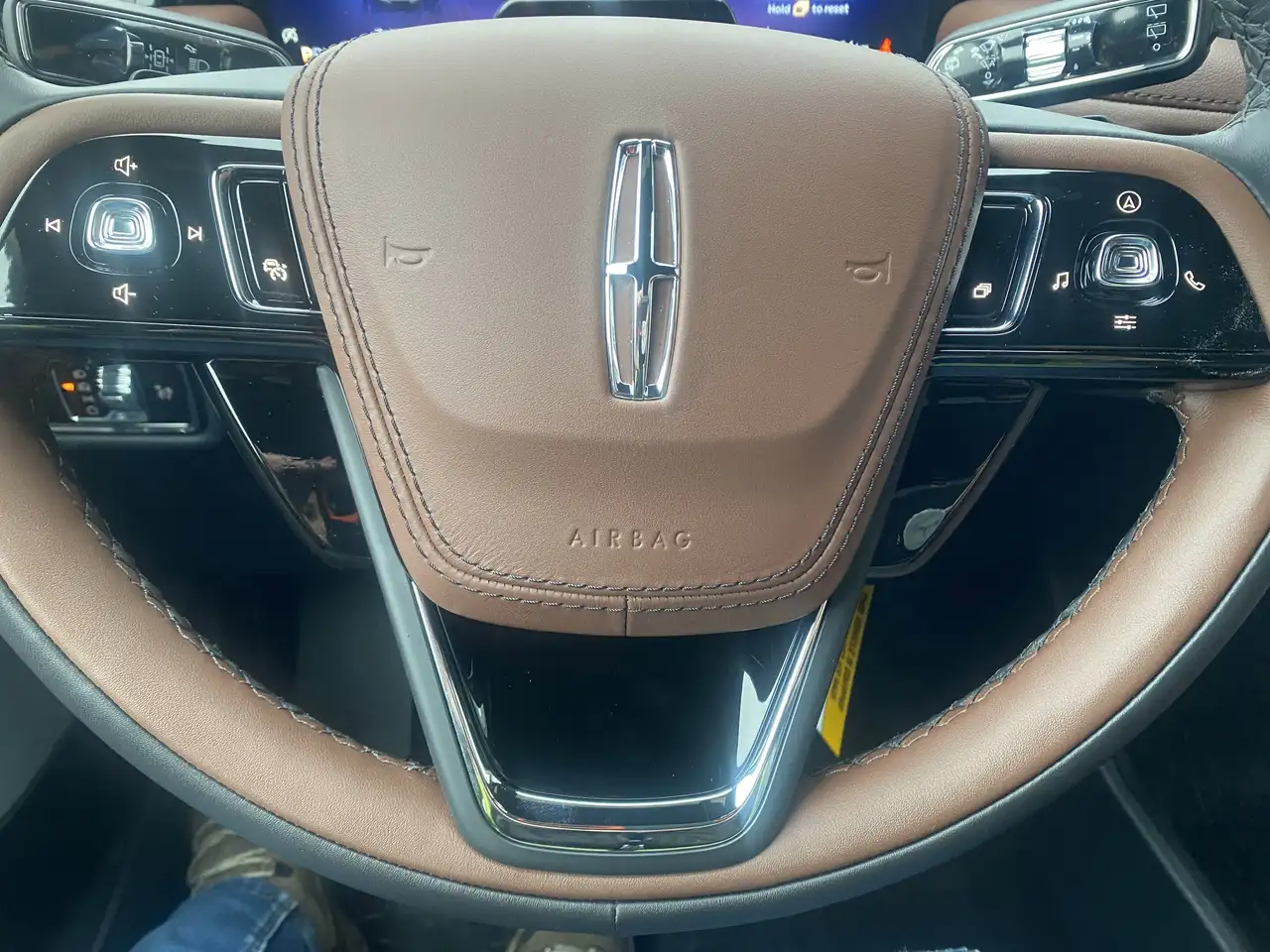Lincoln Aviator снимка Lincoln Aviator
