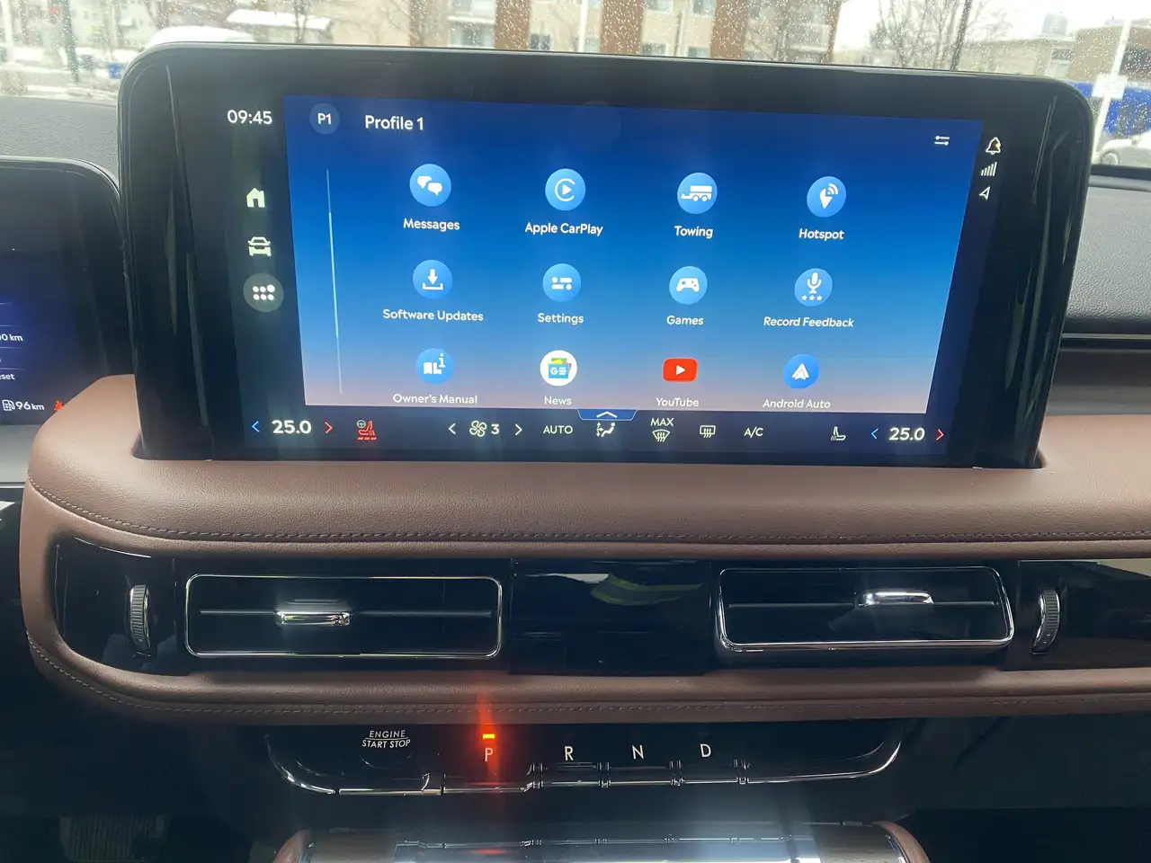 Lincoln Aviator снимка Lincoln Aviator