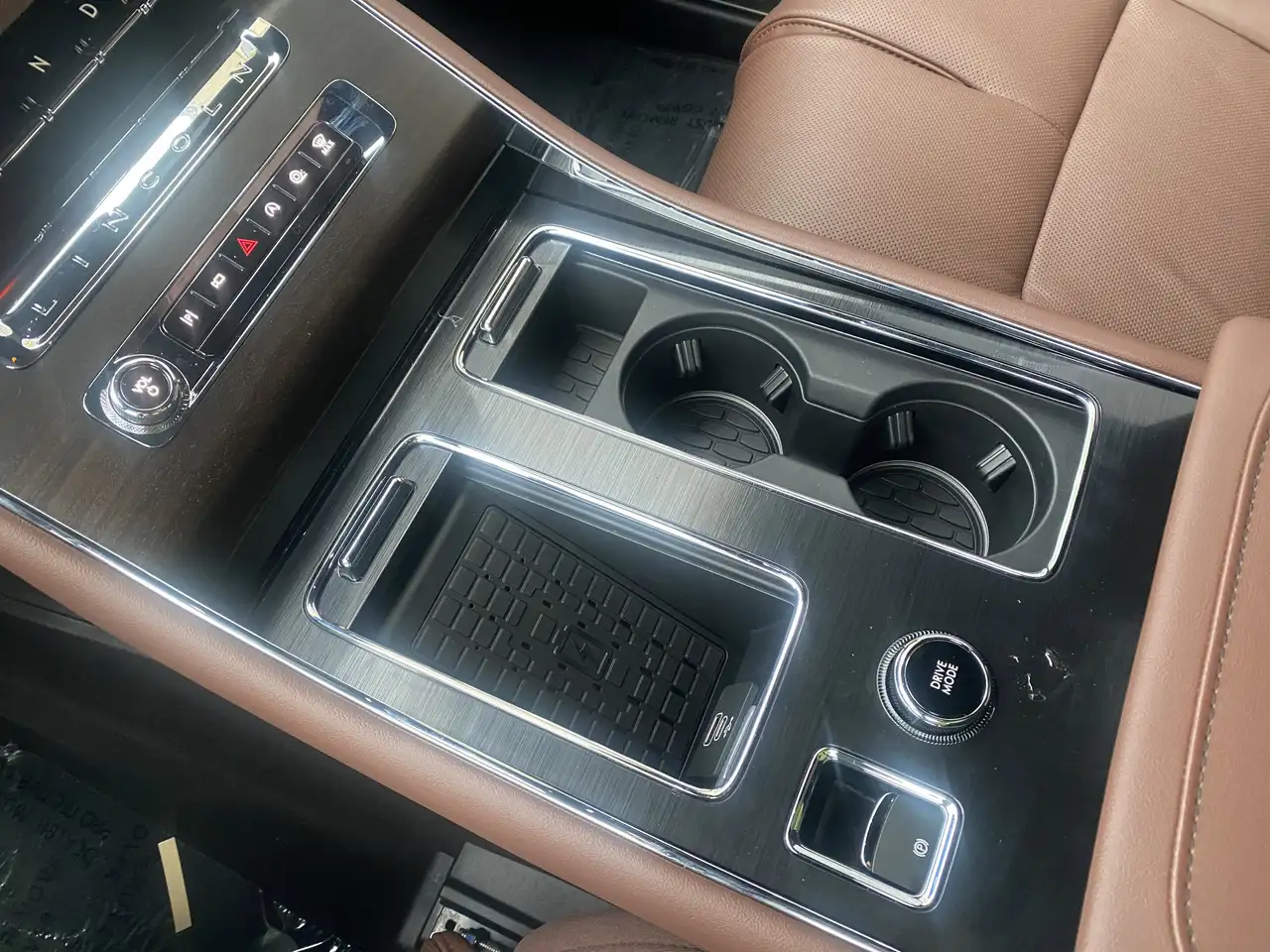Lincoln Aviator снимка Lincoln Aviator