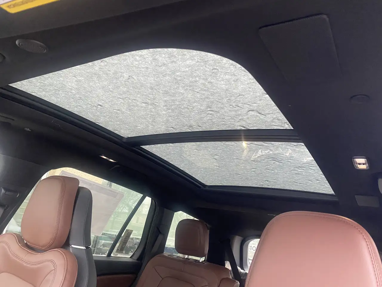 Lincoln Aviator снимка Lincoln Aviator