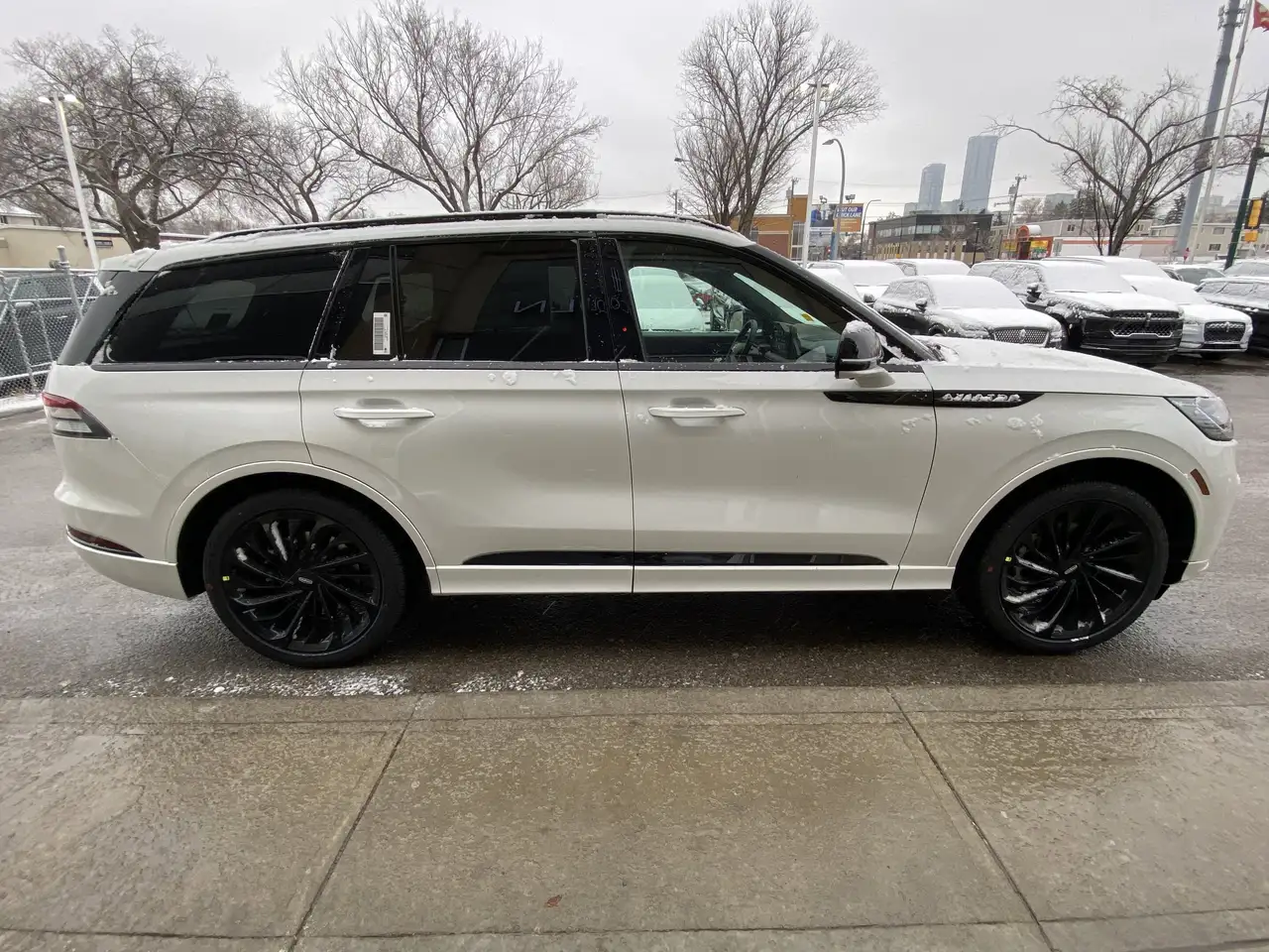 Lincoln Aviator снимка Lincoln Aviator