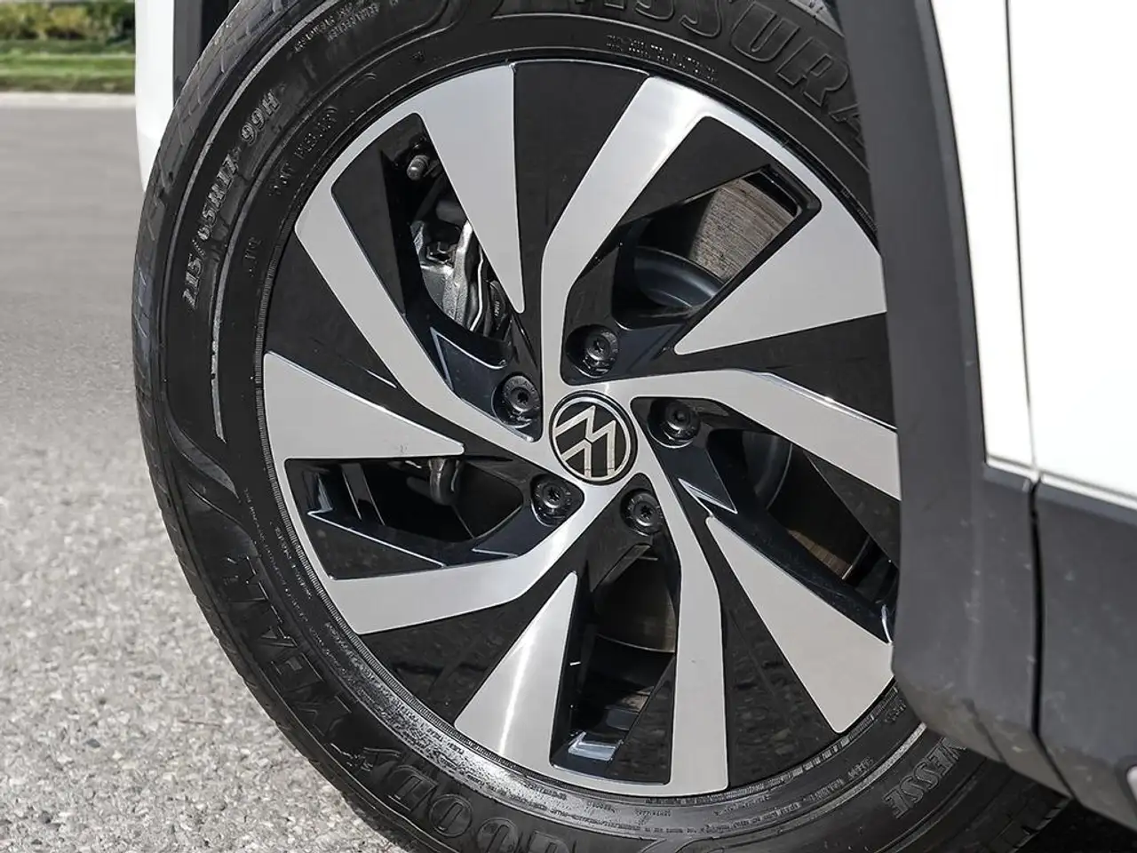 Volkswagen Tiguan снимка Volkswagen Tiguan