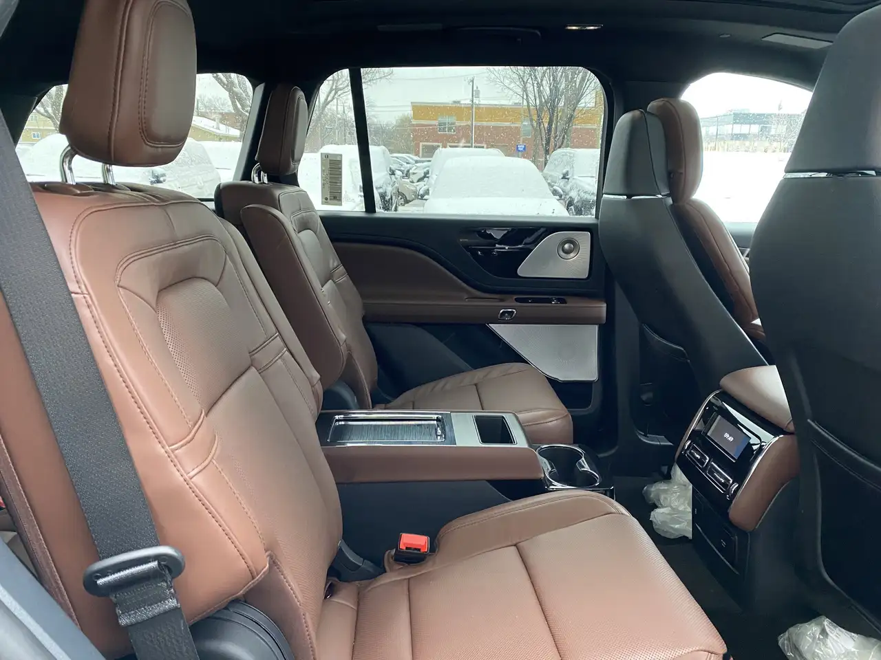 Lincoln Aviator снимка Lincoln Aviator
