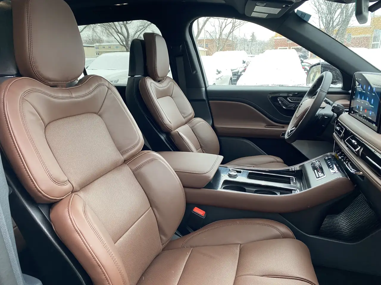 Lincoln Aviator снимка Lincoln Aviator