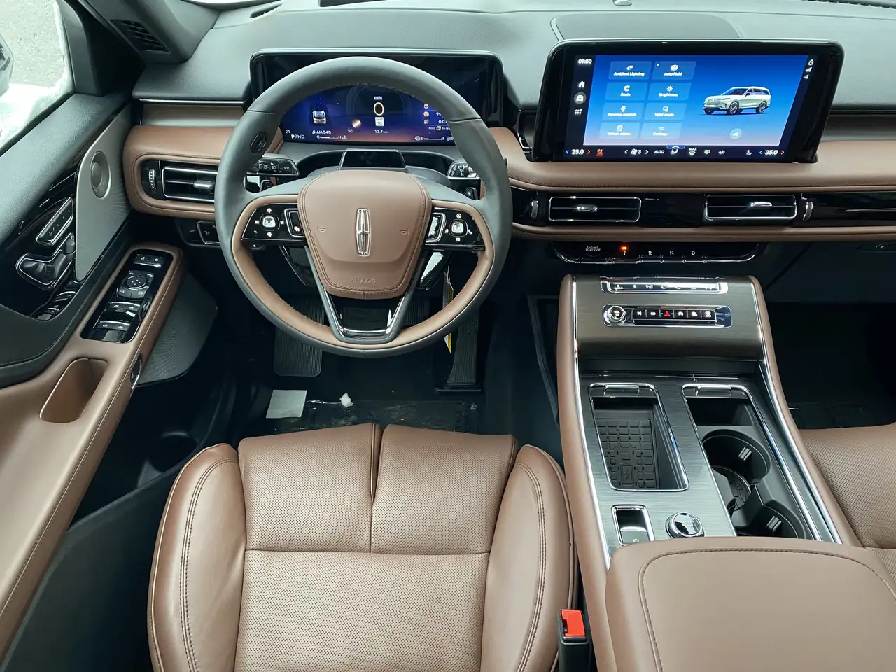 Lincoln Aviator снимка Lincoln Aviator