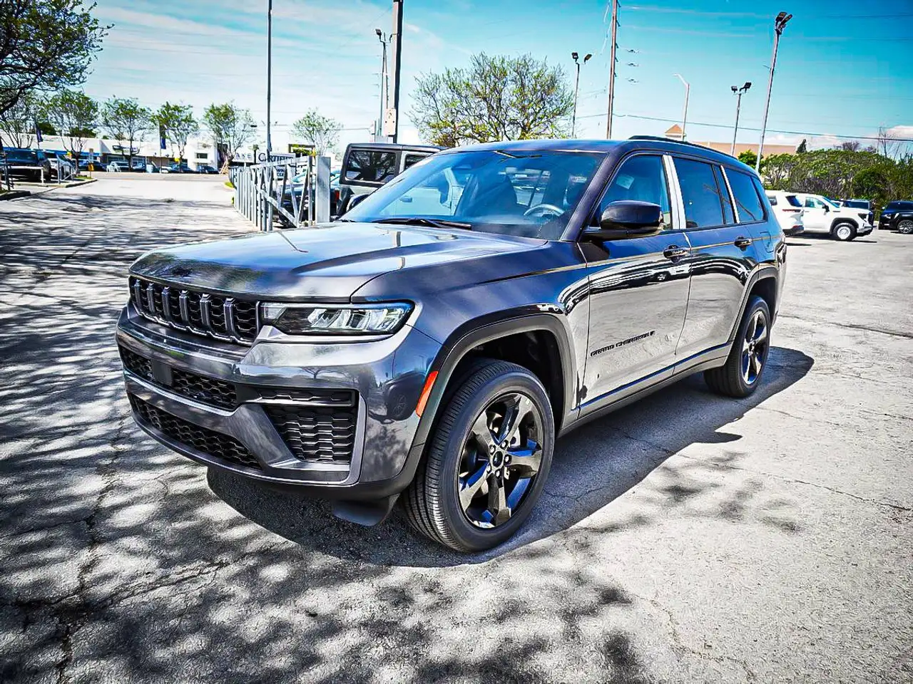 Jeep Grand Cherokee снимка Jeep Grand Cherokee