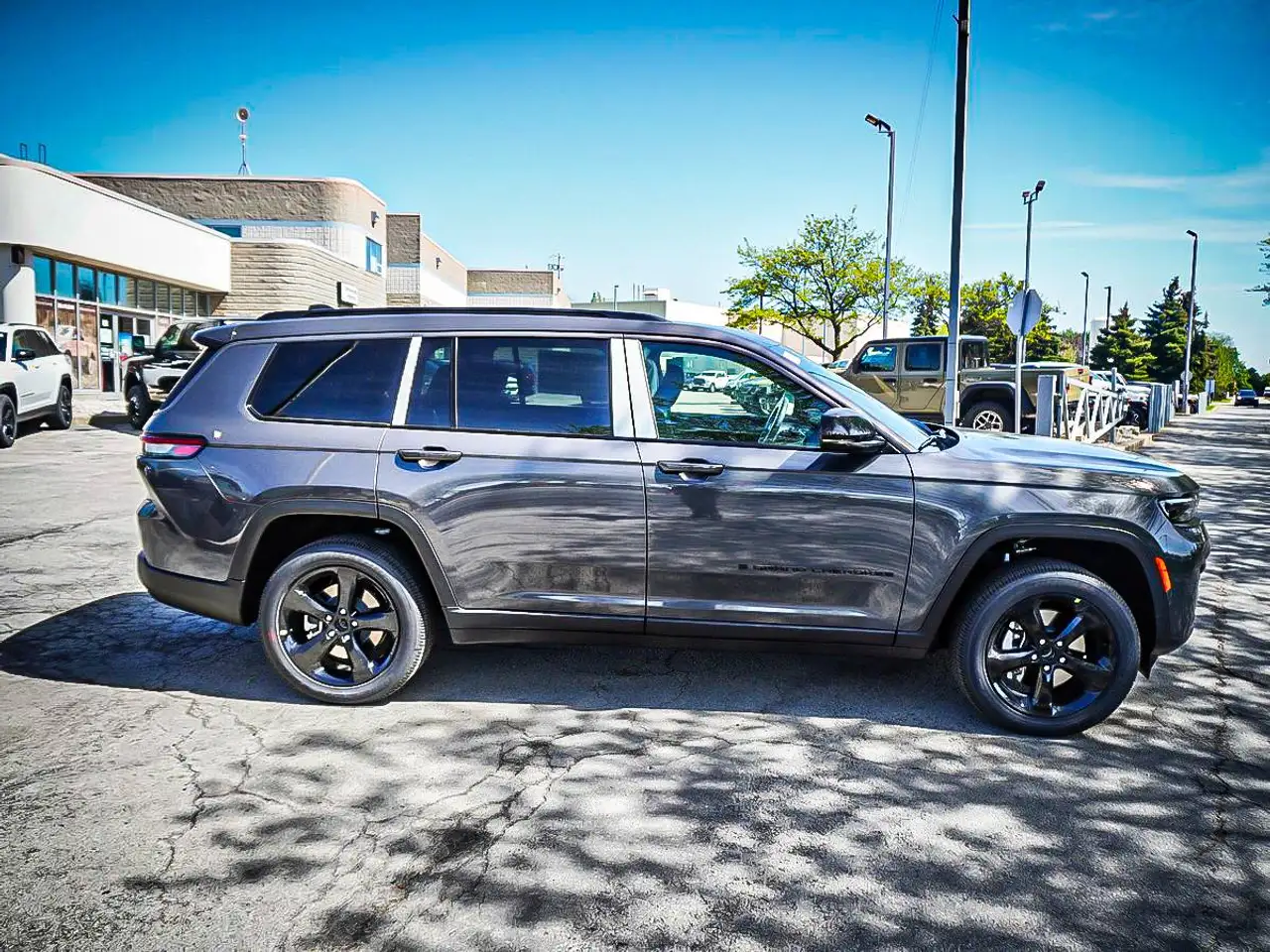 Jeep Grand Cherokee снимка Jeep Grand Cherokee