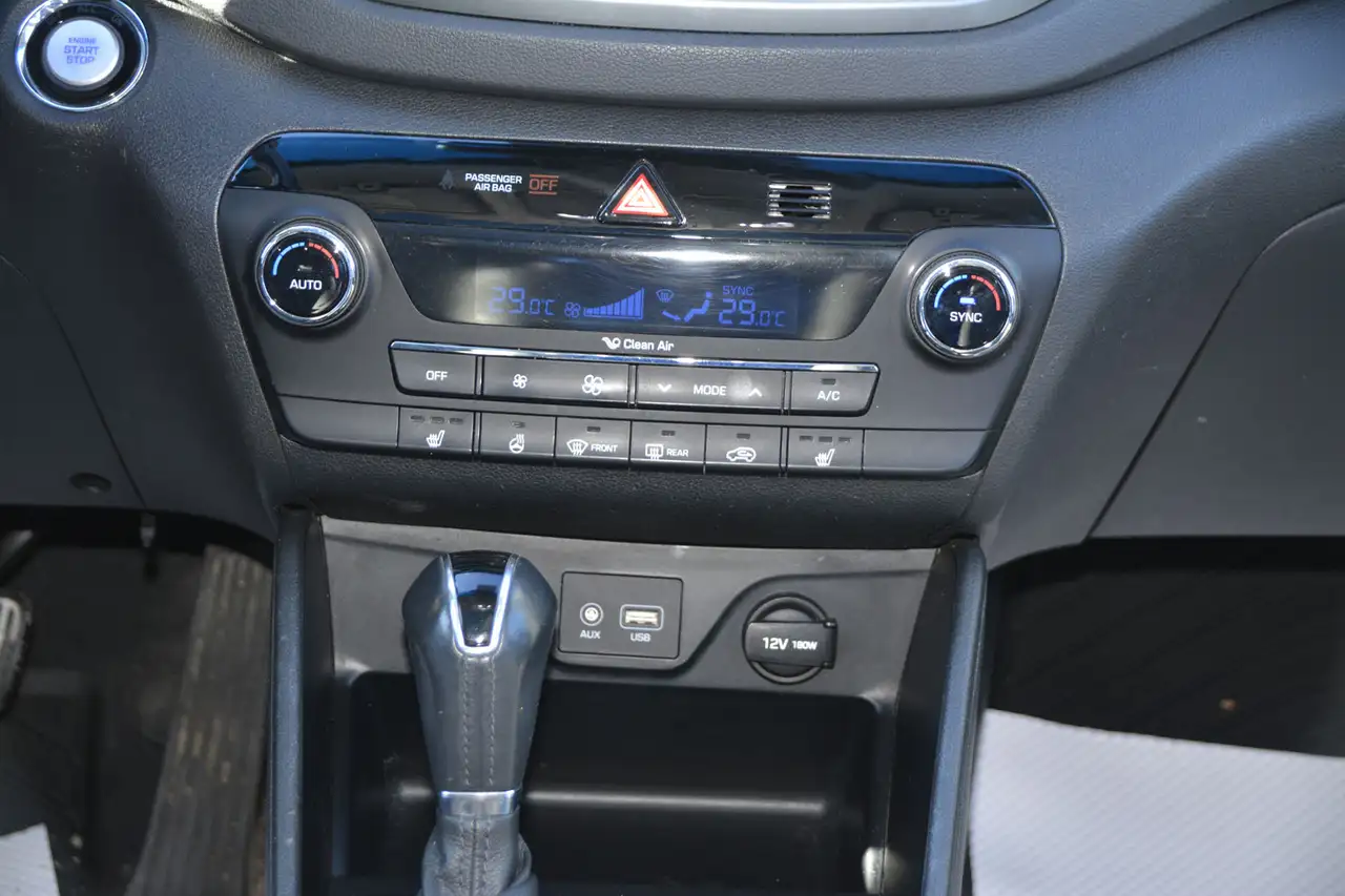 Hyundai TUCSON photo Hyundai TUCSON