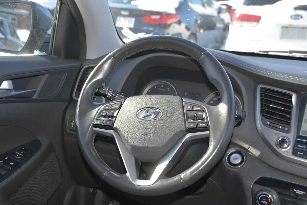 Hyundai TUCSON photo Hyundai TUCSON