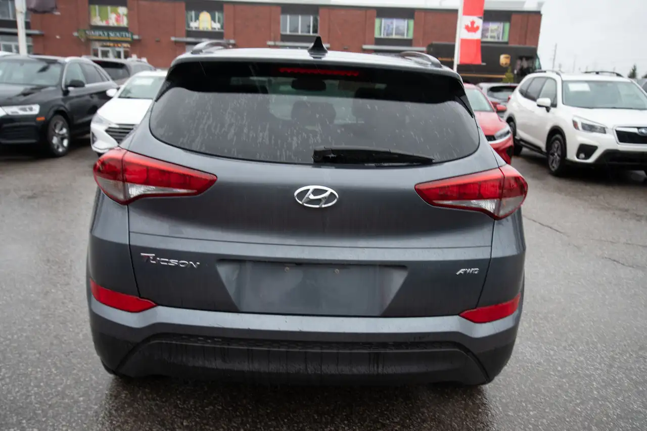 Hyundai TUCSON photo Hyundai TUCSON