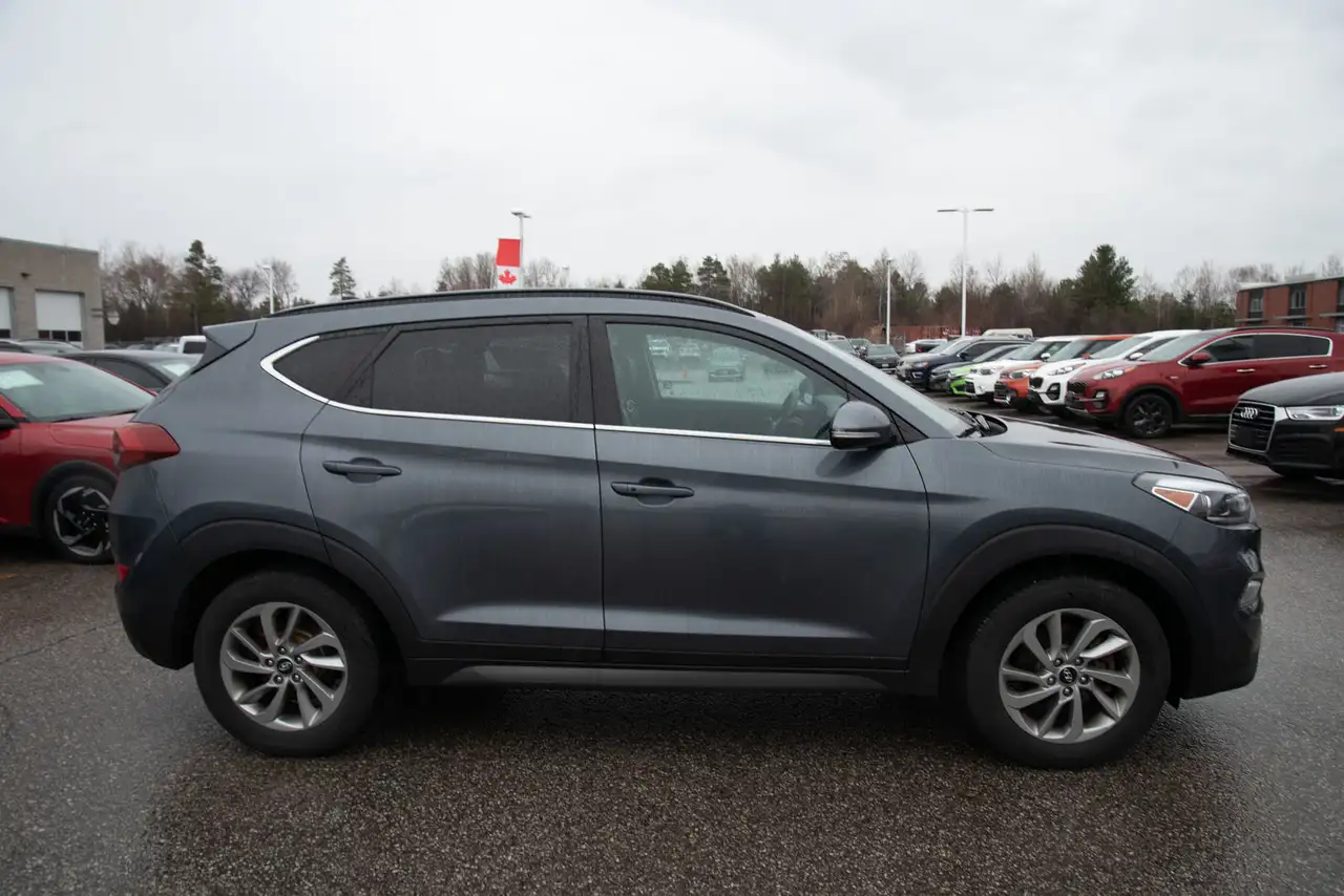 Hyundai TUCSON photo Hyundai TUCSON