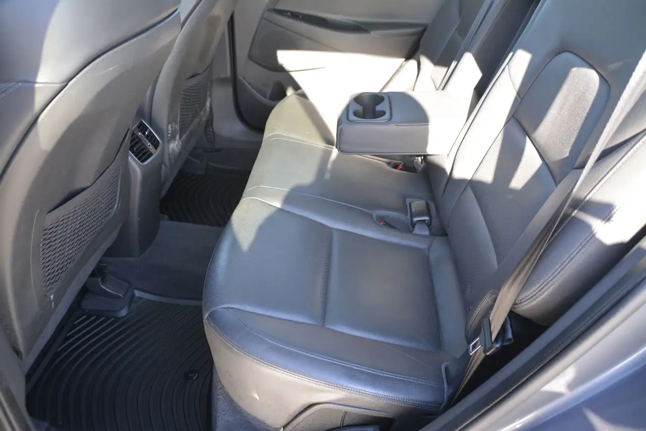 Hyundai TUCSON photo Hyundai TUCSON