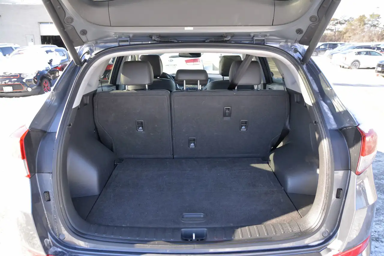 Hyundai TUCSON photo Hyundai TUCSON