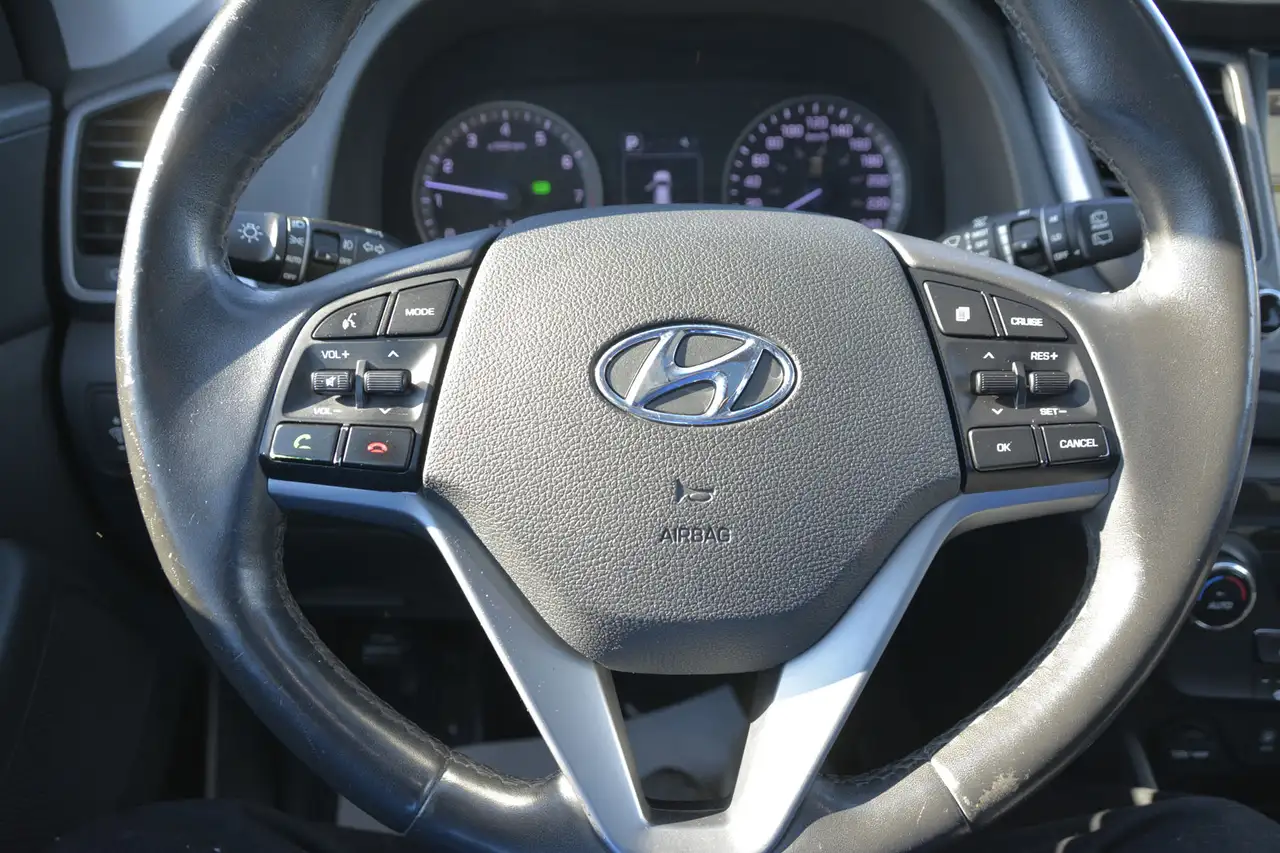 Hyundai TUCSON photo Hyundai TUCSON