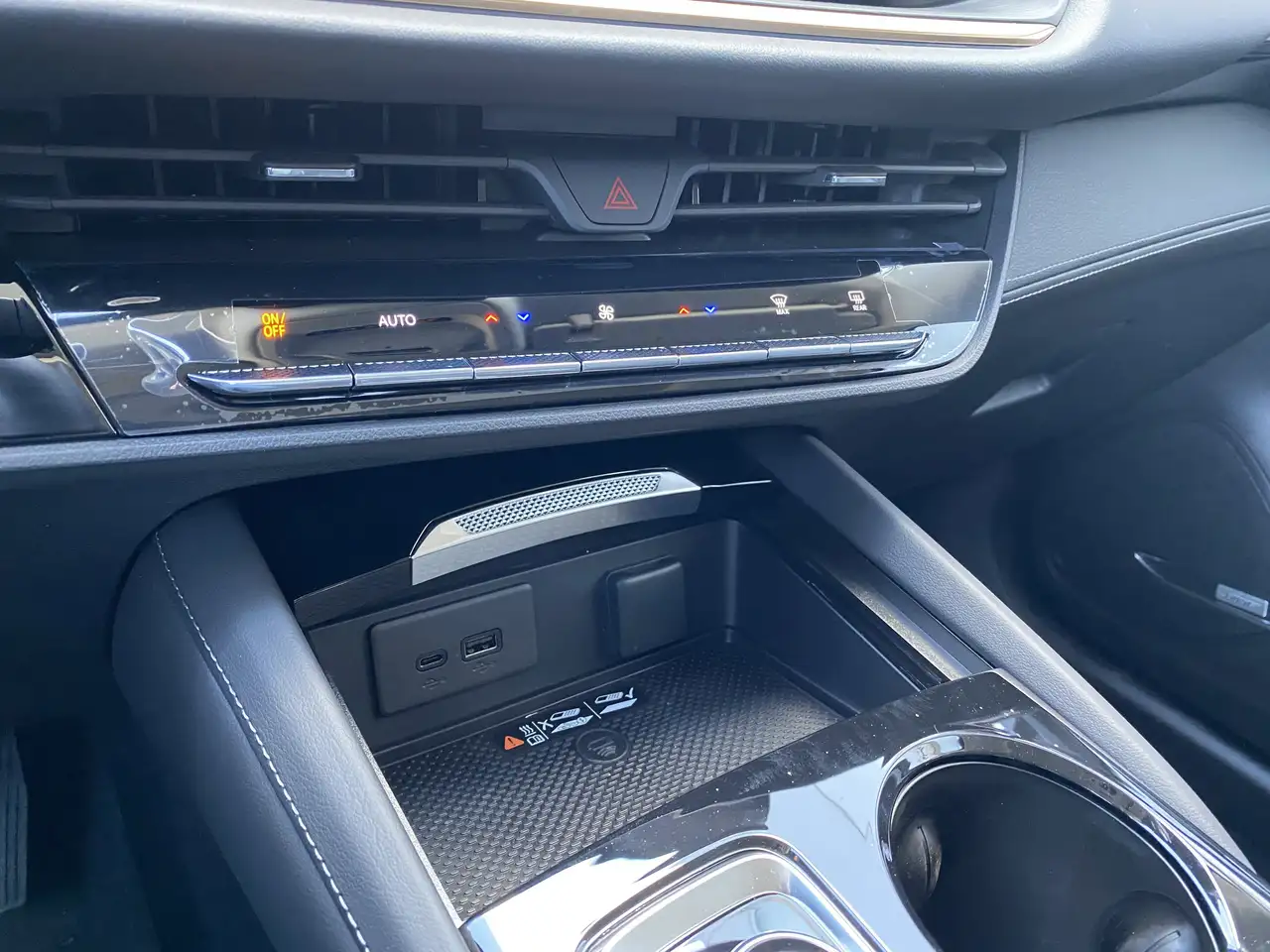 Buick Envision снимка Buick Envision
