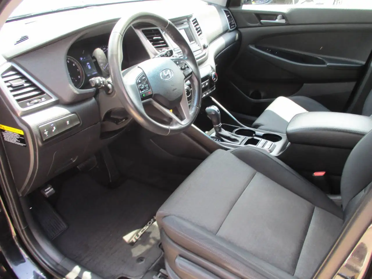 Hyundai TUCSON photo Hyundai TUCSON
