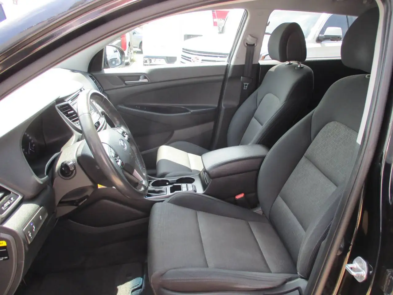Hyundai TUCSON photo Hyundai TUCSON