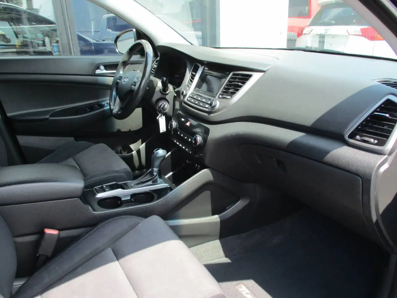 Hyundai TUCSON photo Hyundai TUCSON