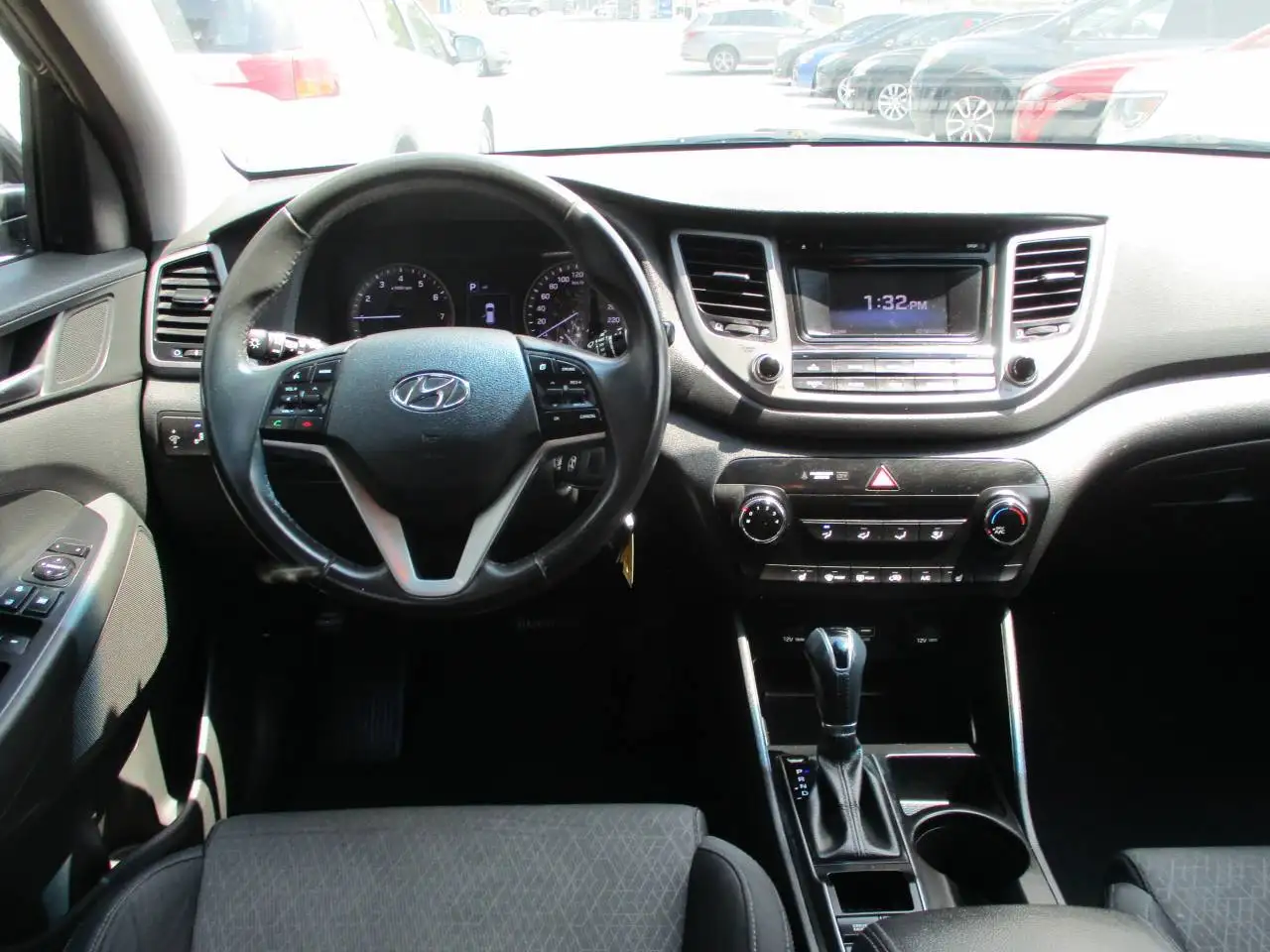 Hyundai TUCSON photo Hyundai TUCSON