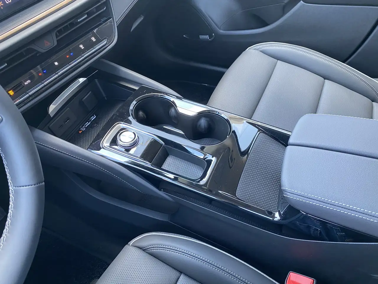 Buick Envision снимка Buick Envision