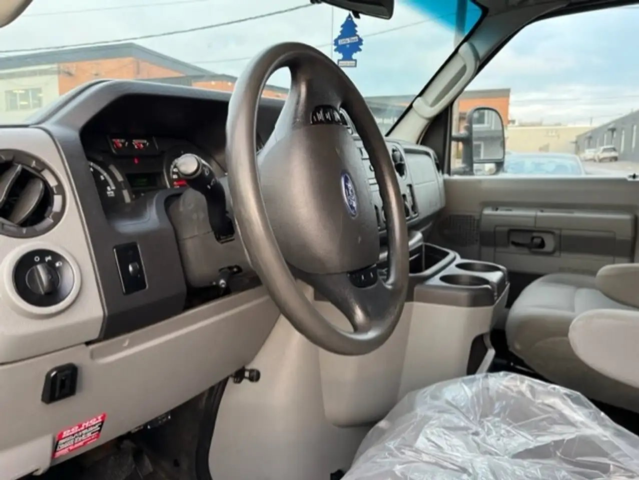 Ford Econoline photo Ford Econoline