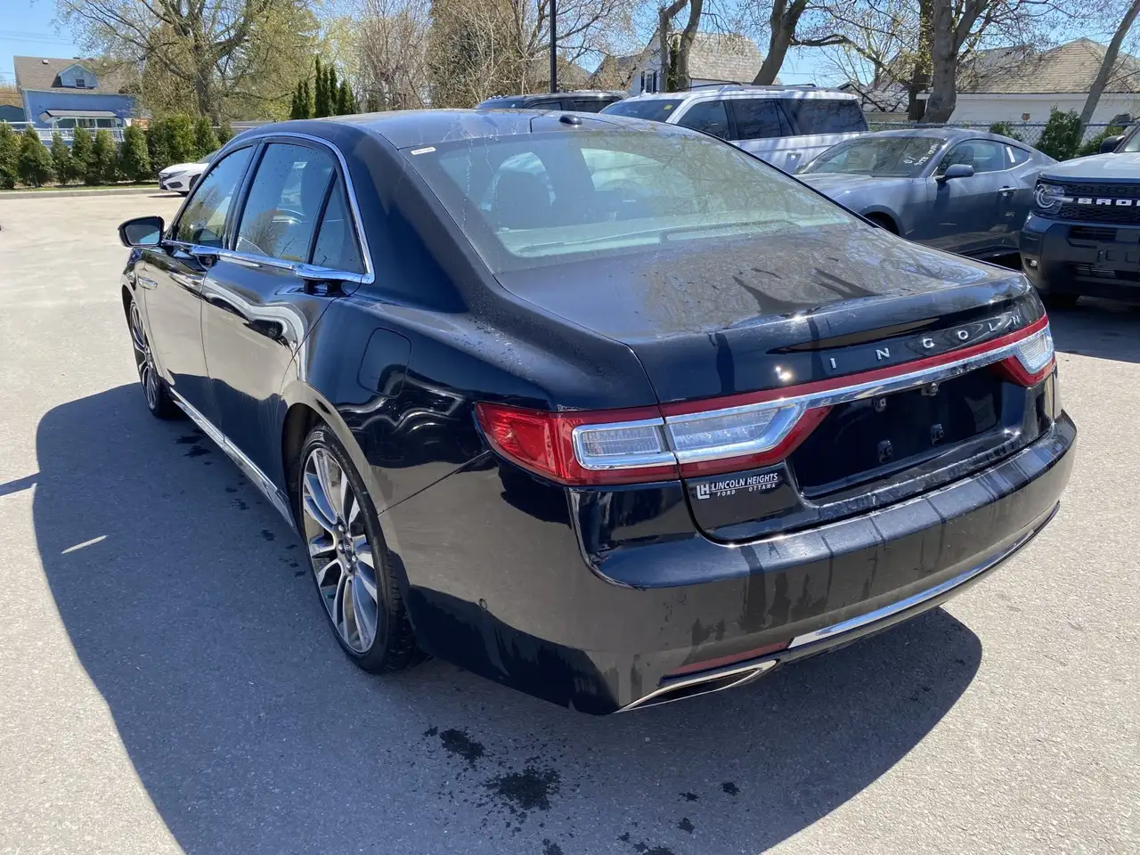 Lincoln Continental photo Lincoln Continental