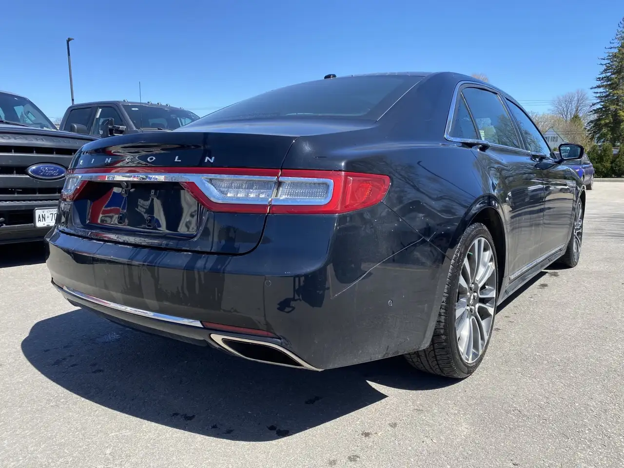 Lincoln Continental photo Lincoln Continental