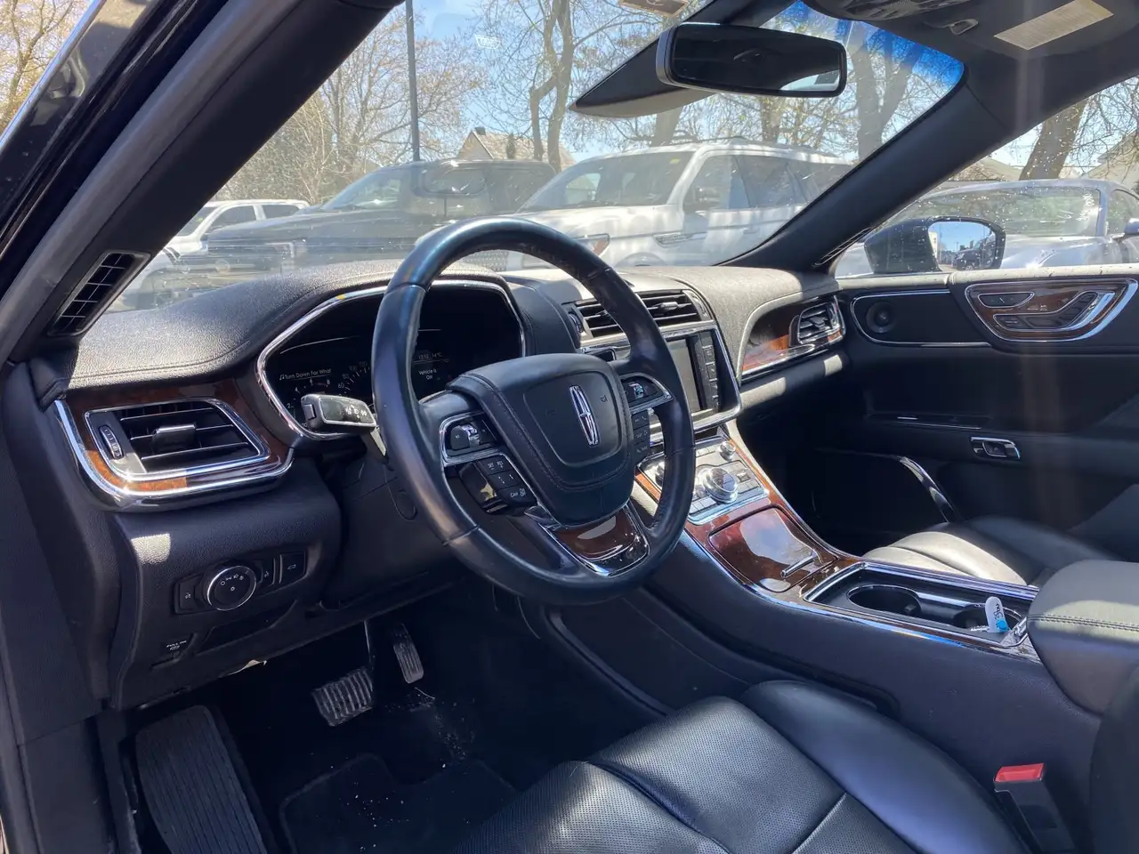 Lincoln Continental photo Lincoln Continental