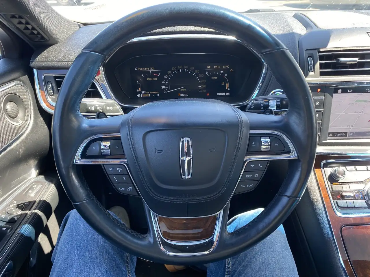 Lincoln Continental photo Lincoln Continental
