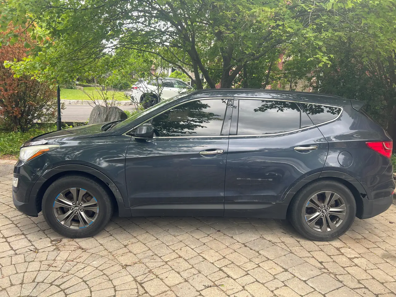 Hyundai SANTA FE photo Hyundai SANTA FE