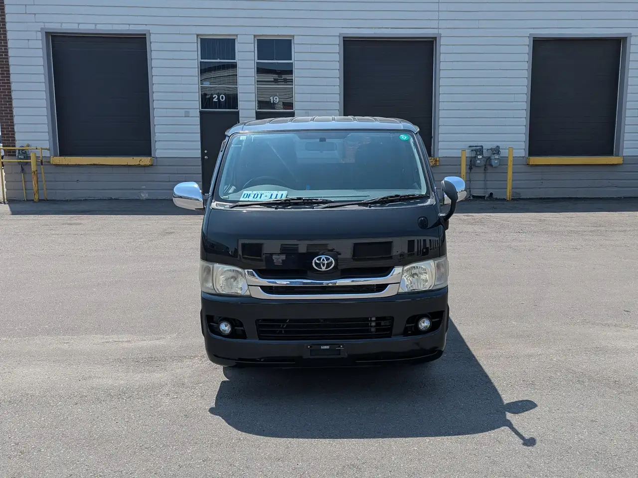 Toyota Hiace снимка Toyota Hiace