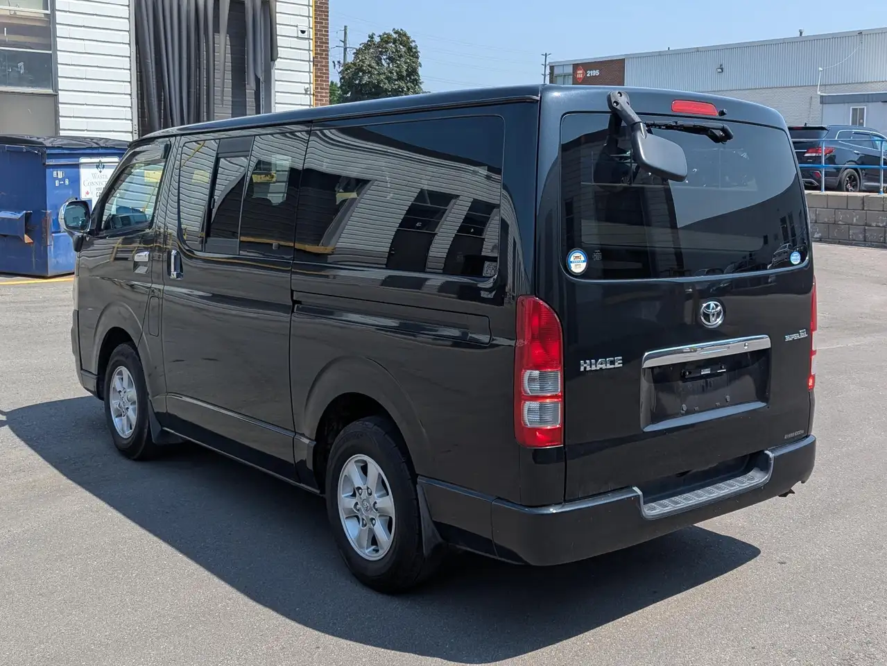 Toyota Hiace снимка Toyota Hiace