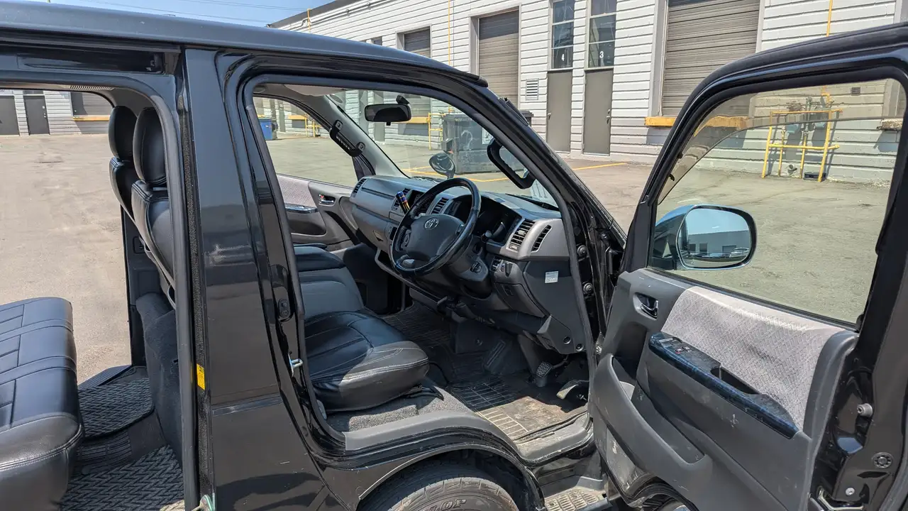 Toyota Hiace снимка Toyota Hiace