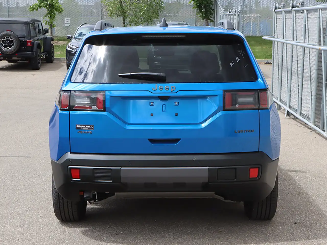 Jeep Cherokee снимка Jeep Cherokee